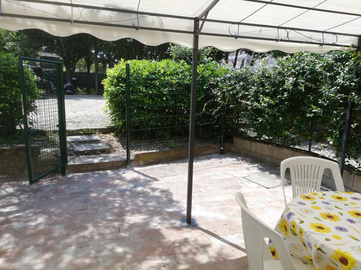 דירות פירנצה La Piccola Oasi Con Parcheggio מראה חיצוני תמונה